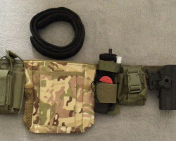 Shooter belt + accessories - Used airsoft equipment