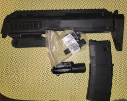 Parts, mws mags, torch, mp7 ki - Used airsoft equipment